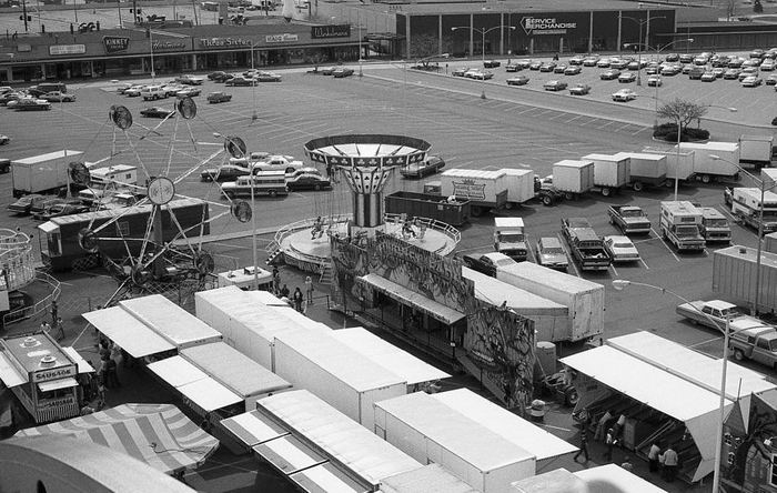 Southgate Shopping Center - Old Photo Of Parking Lot Carnival